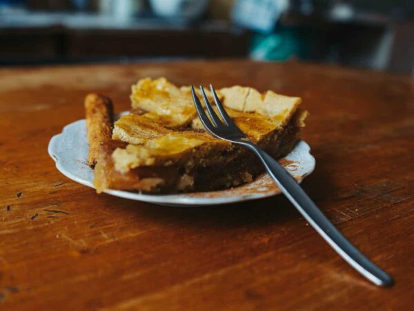 Pastel vegano de manzana y canela
